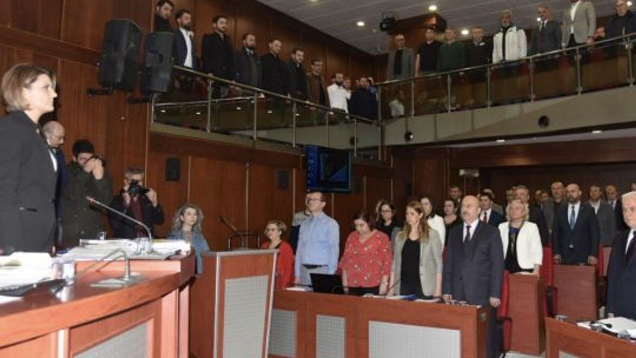İZMİT’TE YENİ DÖNEMİN İLK MECLİSİ YAPILDI