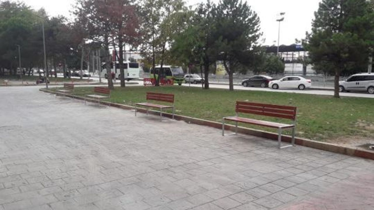 İZMİT’İN PARKLARI ,YENİLENMEYE DEVAM EDİYOR