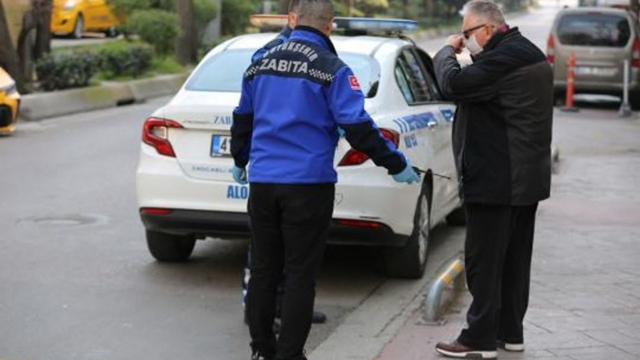 Zabıta sokak sokak gezdi, 65 yaş üstü vatandaşları evlerine yönlendirdi