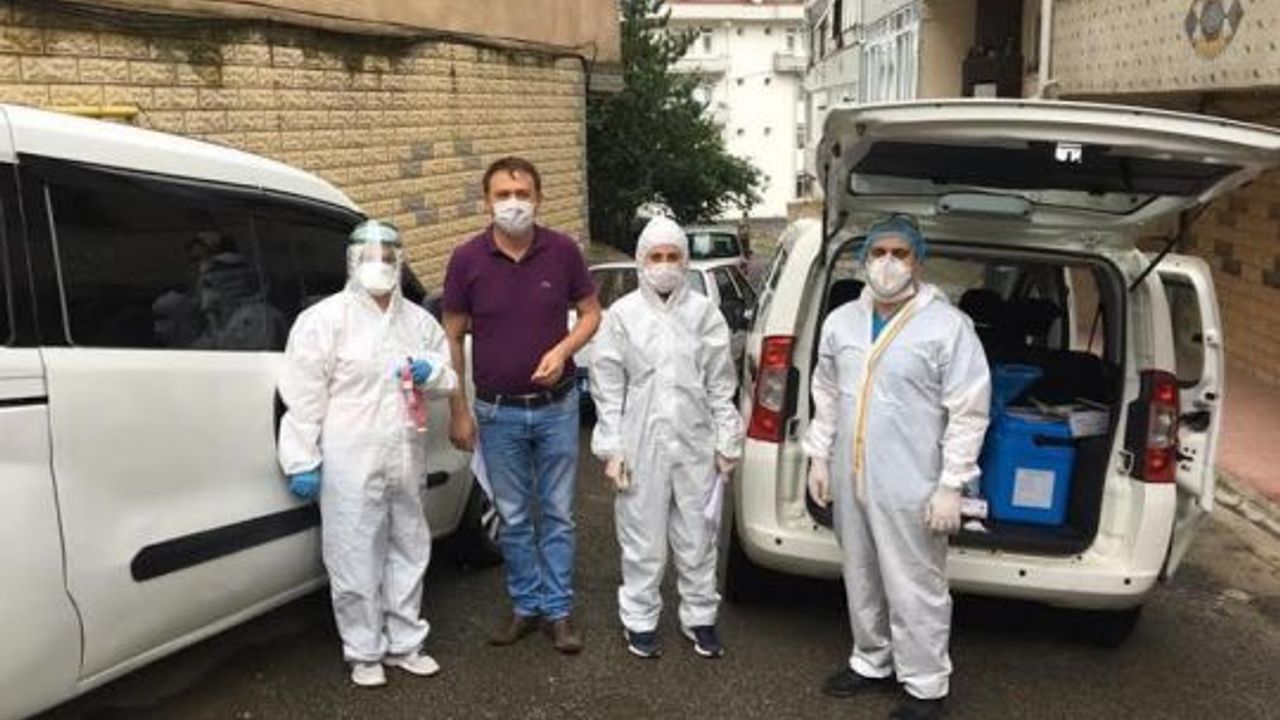 Darıca İlçe Sağlık Müdürlüğü personelleri Antikor ve PCR testi için sahada.