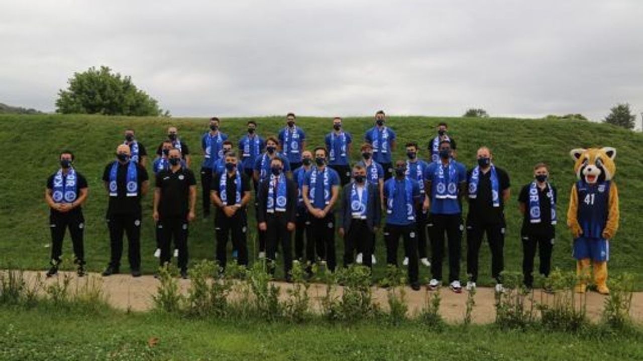 TBF Basketbol 1. Ligi’nde mücadele edecek Kağıtspor’da imzalar atıldı