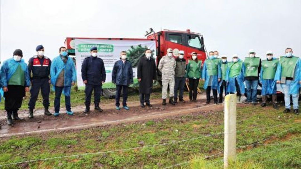 Körfez’de 500 fidan toprakla buluştu