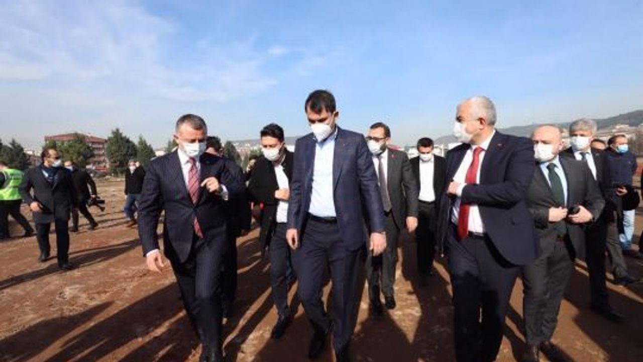 Bakan Kurum Gebze Millet Bahçesi’nde incelemelerde bulundu