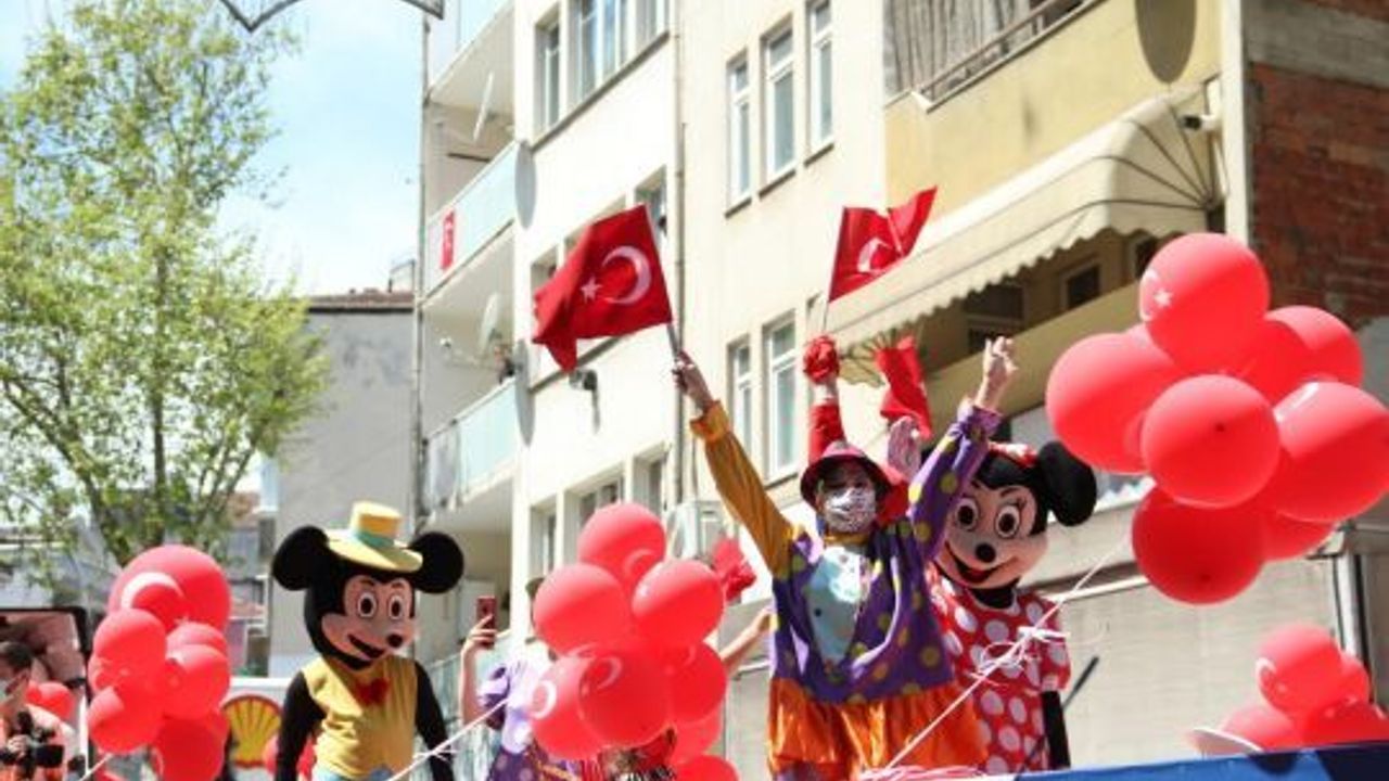 Kocaeli Şehir Tiyatroları çocuklara bayram havası yaşattı