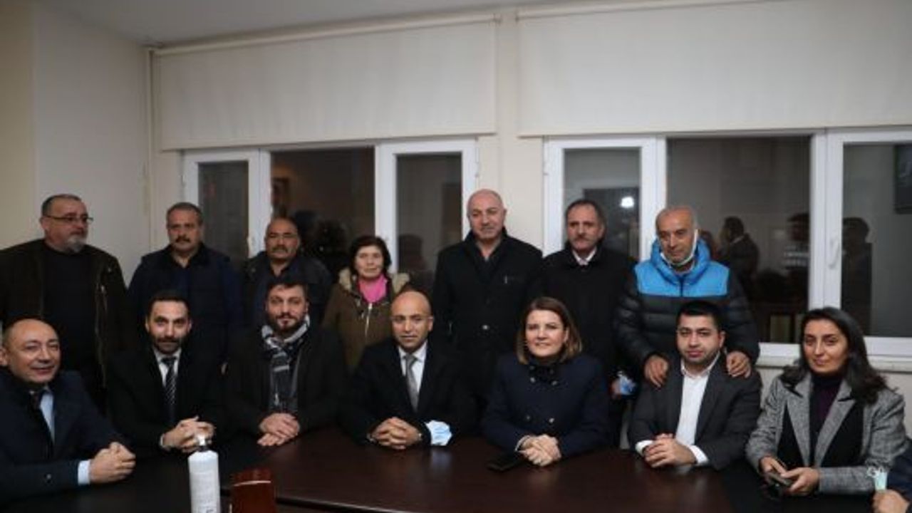 Başkan Hürriyet, Körfez Cemevi’nde  Canlarla birlikte iftar yaptı