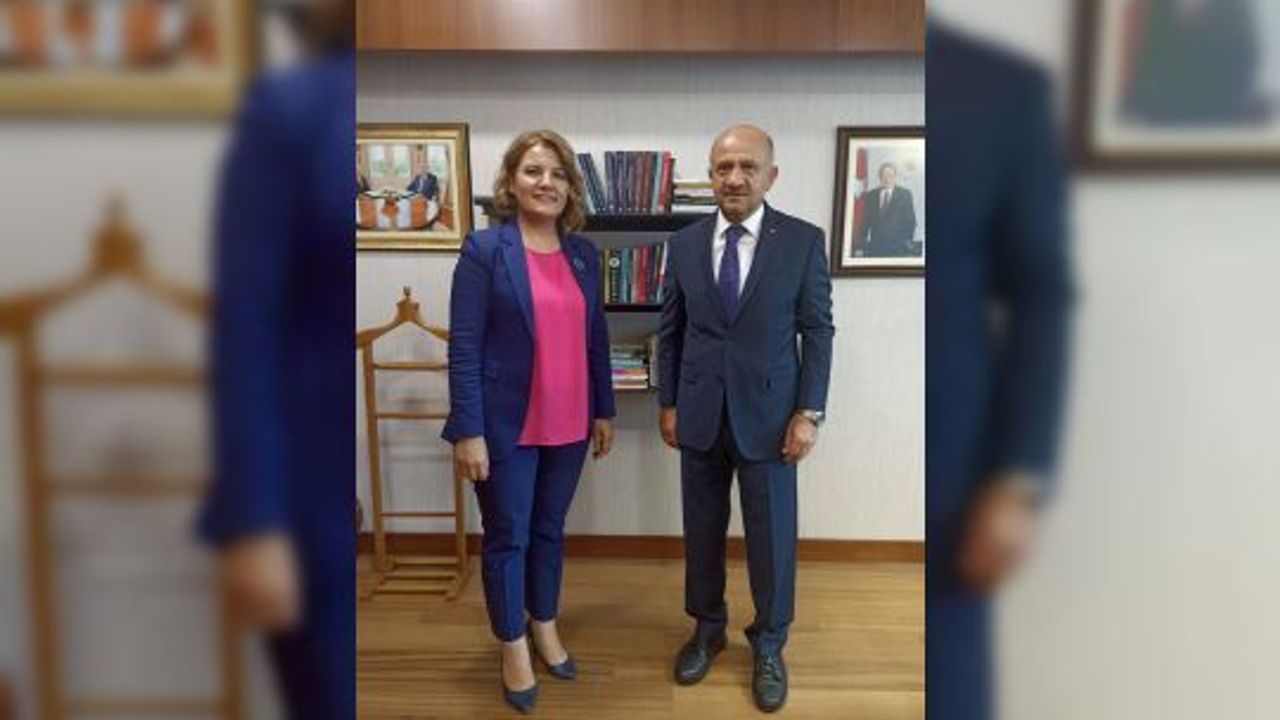 Başkan Hürriyet, hizmet araçlarının   kredi talebi için Ankara’ya gitti