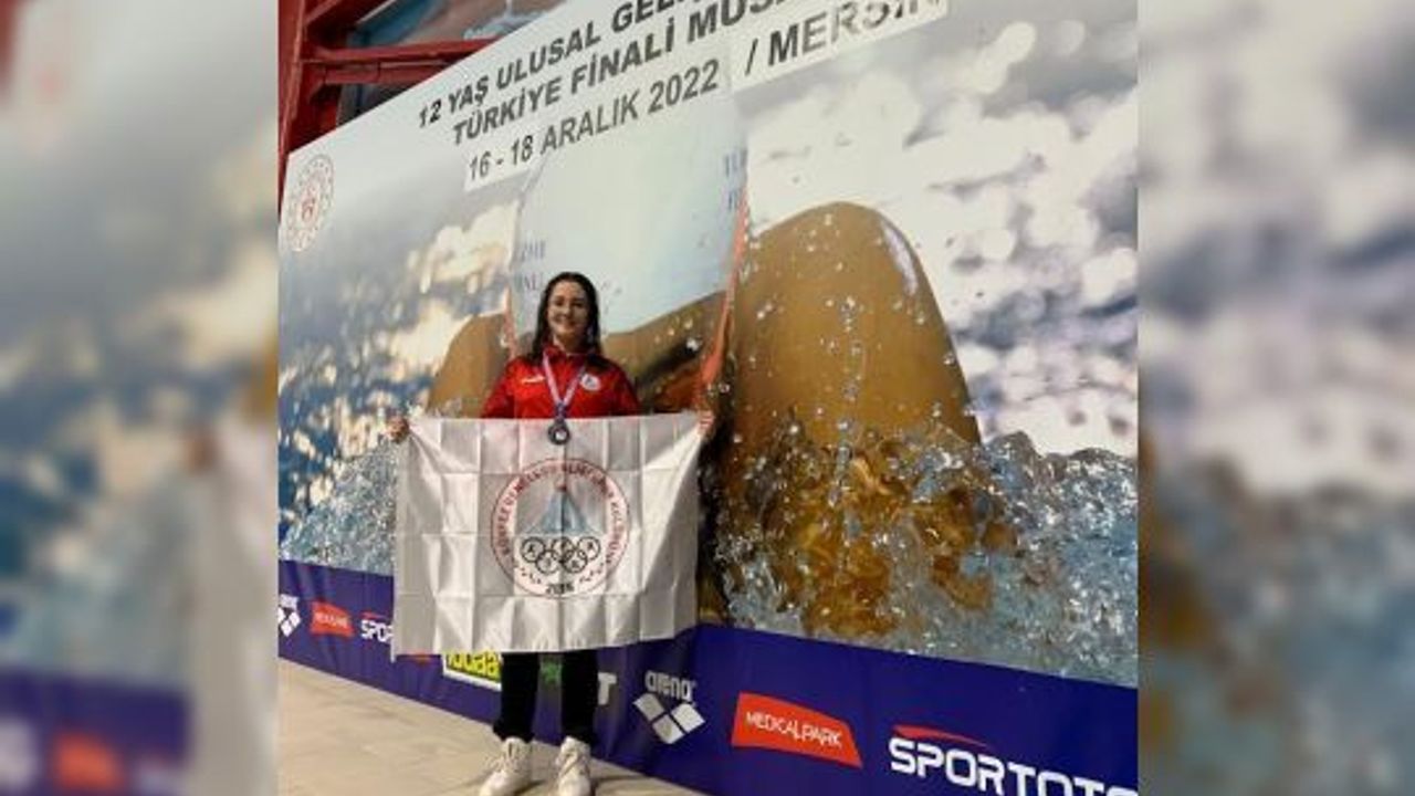 Körfezli Zeynep gümüş madalya aldı