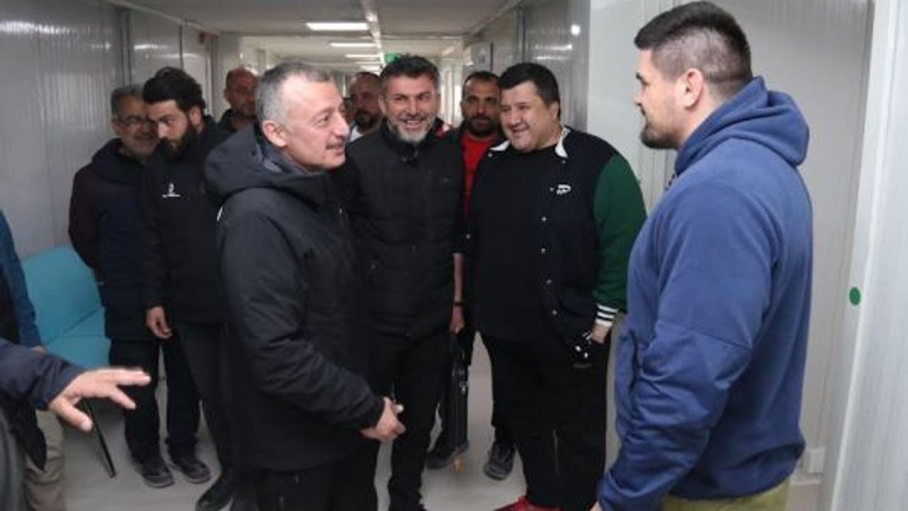 Hatay Defne’deki Büyükşehir Hastanesi hasta kabulüne başladı