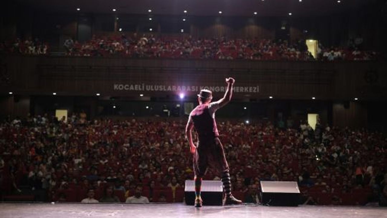 “Aklınla 1000 Yaşa” zeka oyunları yarışmasının kazananları ödüllerini aldı   