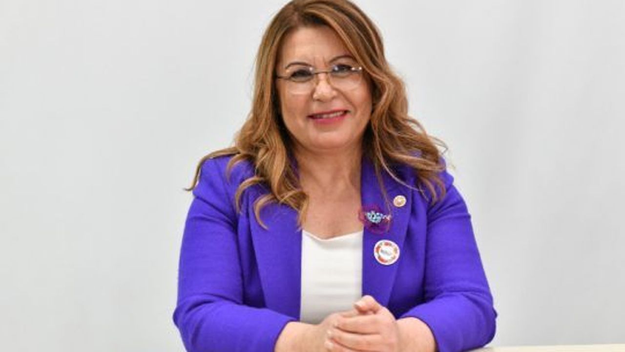 Leyla Hanım. filminin galasına. TBMM Başkanvekili Gülizar Biçer Karaca geliyor