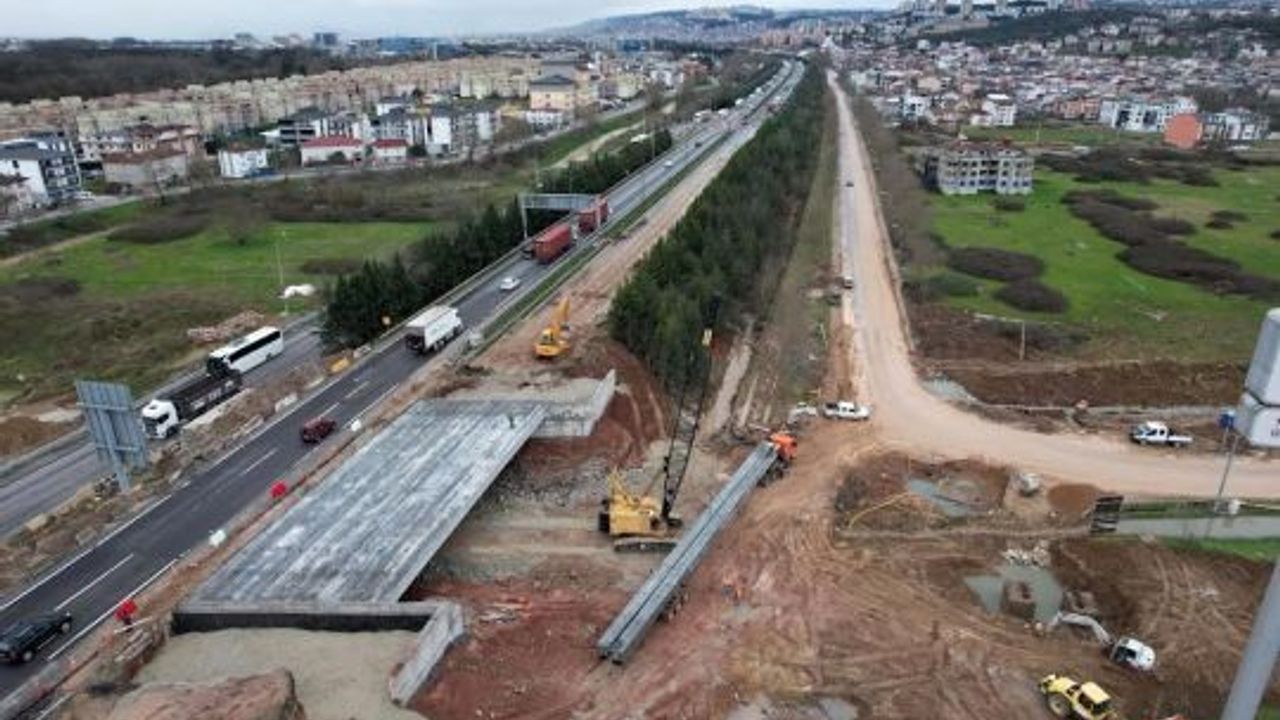TEM üzerindeki, köprünün kiriş montajı başladı