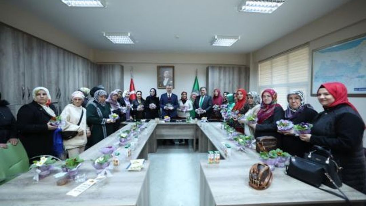 Başkan Tahir Büyükakın, Kadın çiftçilerimizin üretime katkısı çok değerli