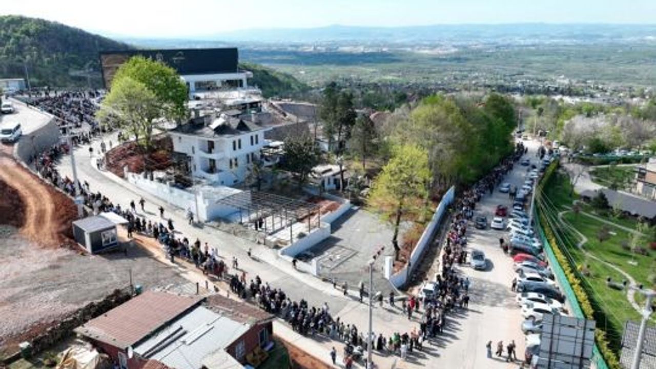 Kartepe Teleferiği, 114 bin kişiyi taşıdı.