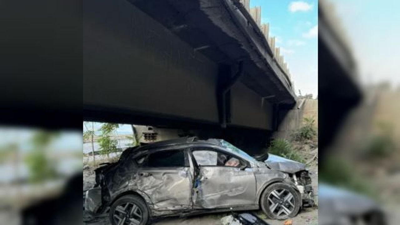 Kocaeli, Körfez, Hereke'de Otomobil Viyadükten Düştü