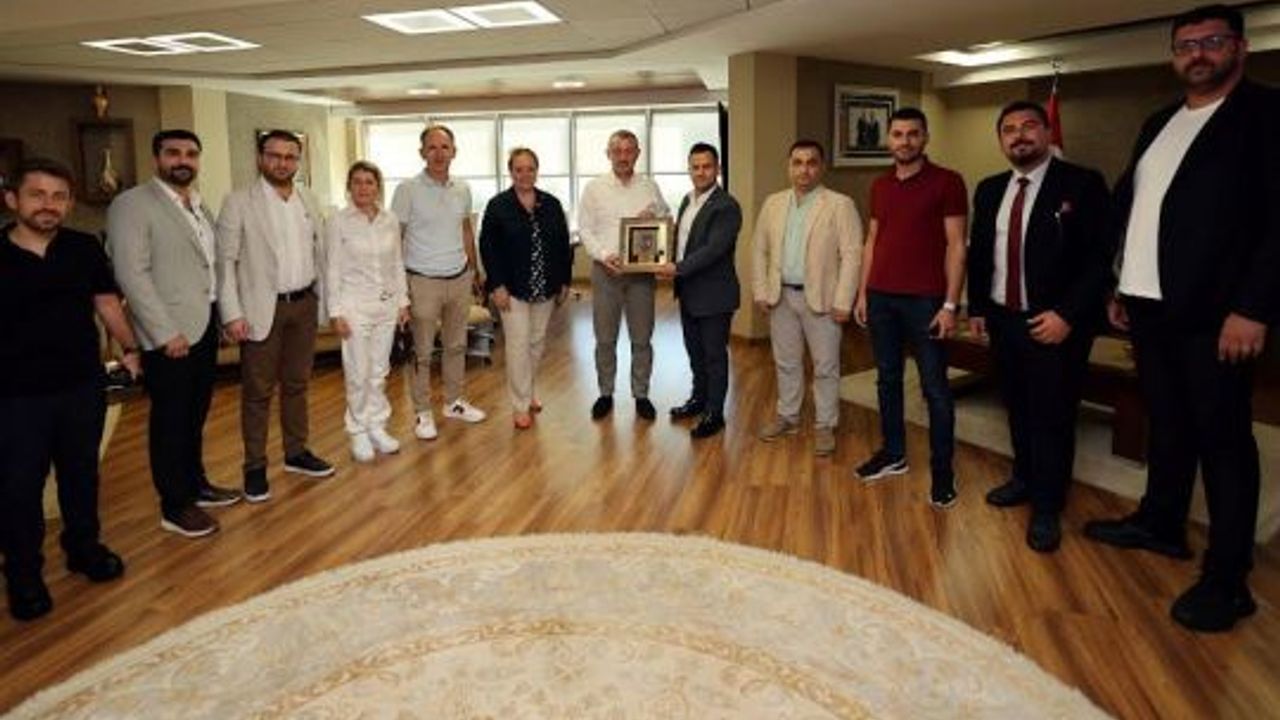 Başkan Büyükakın: “Gençlerin Endüstriyel Üretim ve İhracat Konularında Daha Fazla Yer Almasını Destekliyoruz”