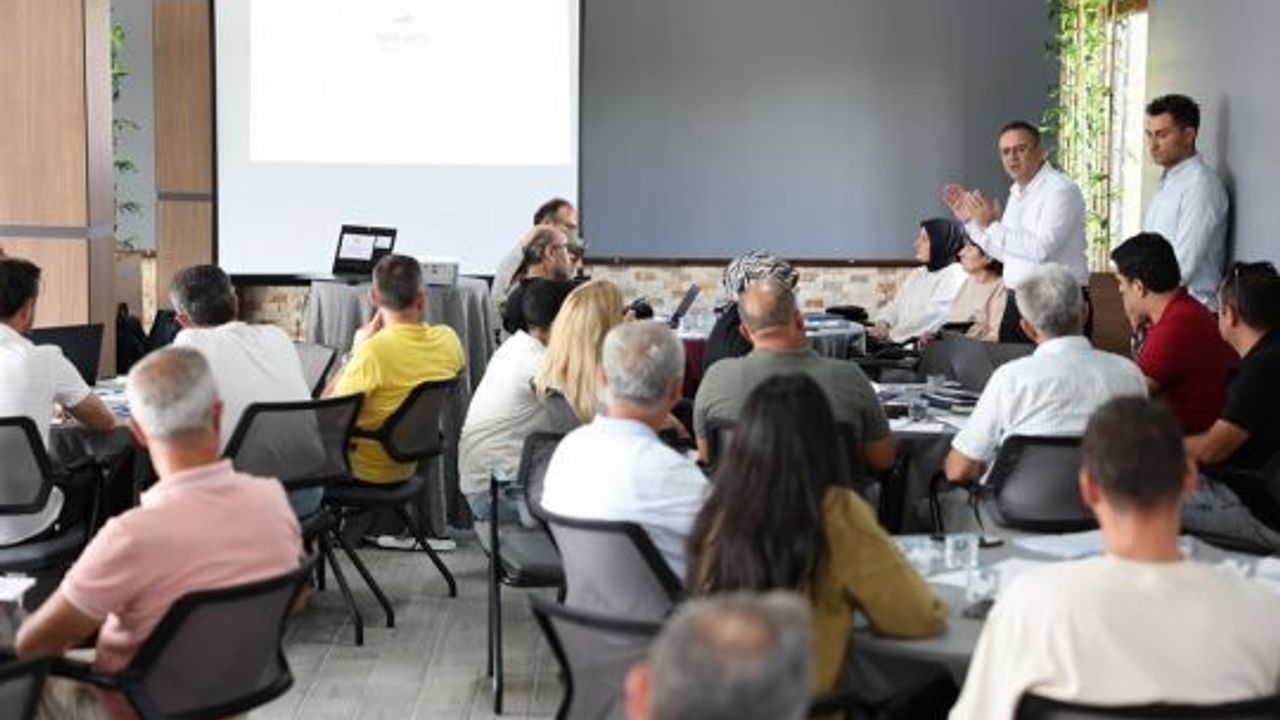 Başkan Sertif Gökçe, Ekibiyle Derince'nin 5. Yılı Planlanıyor