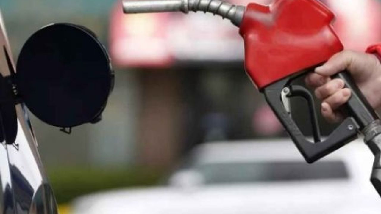 Brent Petrol Fiyatları Düşerken Türkiye’de Akaryakıt Fiyatlarında Değişiklikler