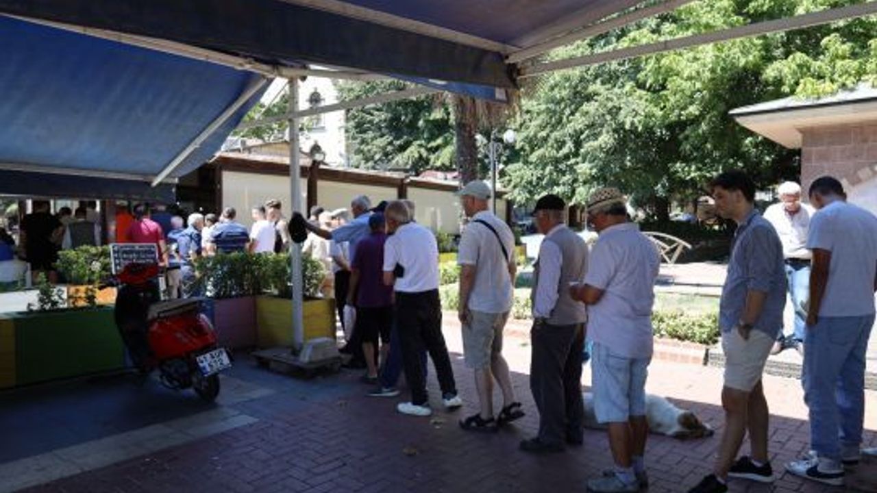 İzmit’te Sosyal Belediyeciliğin, Başarısı: İzmit Kent Lokantası, Yoğun İlgi Görüyor