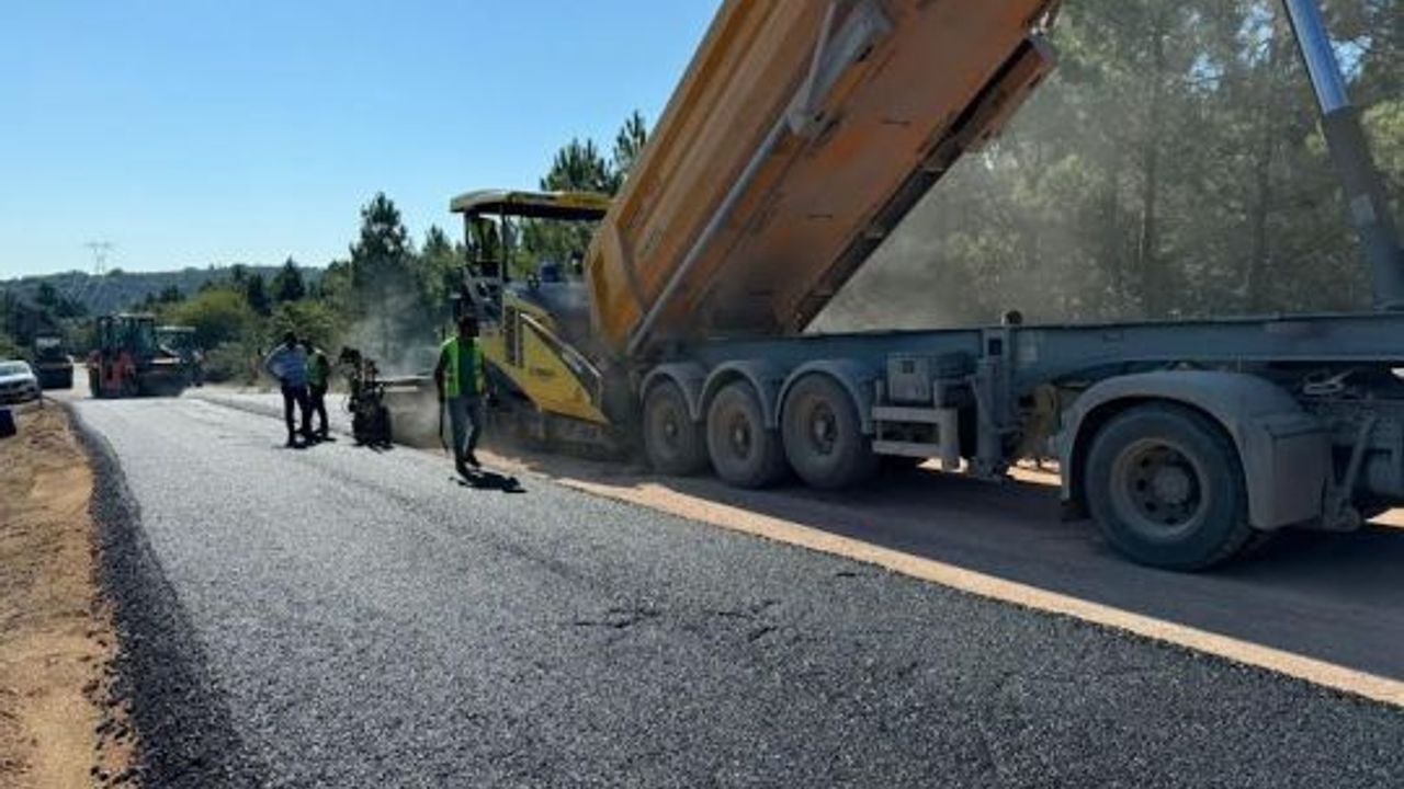 Kocaeli'nin Derince ilçesinde,  Köyler Arasındaki Yol Yenileniyor