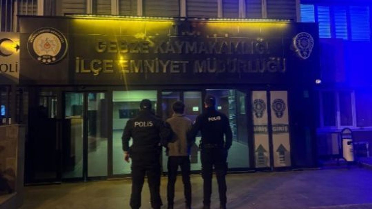 Kocaeli'de, Hırsızlık Suçundan, Aranan Kişi Yakalandı