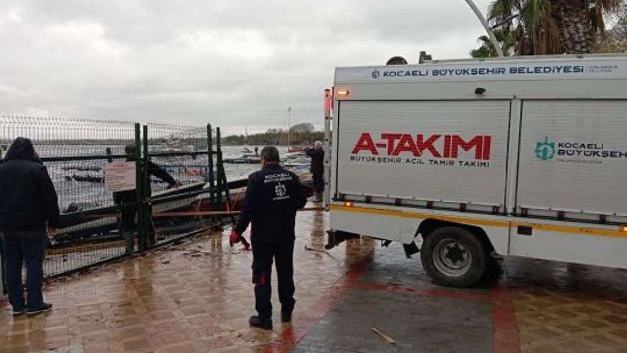 Alabora Olan Tekneler, Kıyıya Çıkarıldı