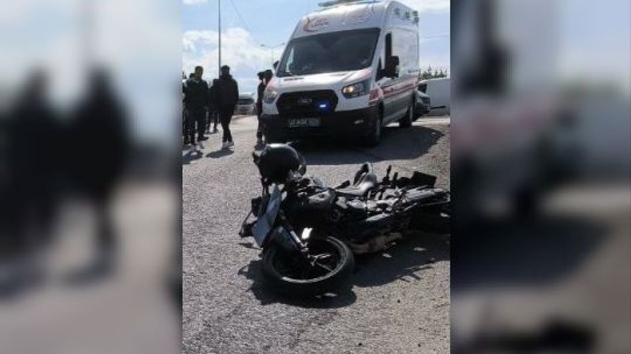 DİLOVASI'NDA MOTOSİKLET VE HAFRİYAT KAMYONU ÇARPIŞTI:2 YARALI