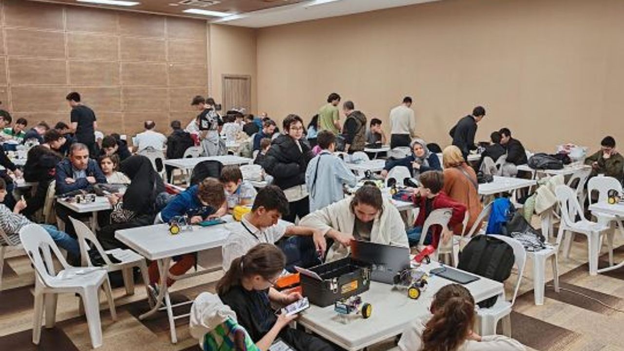 GTÜ'de Robotik Tutkusu Çok İlgi Gördü
