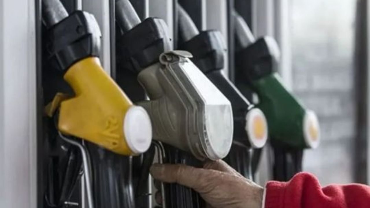 Akaryakıt Fiyatlarına Enflasyon Etkili Zam Geldi