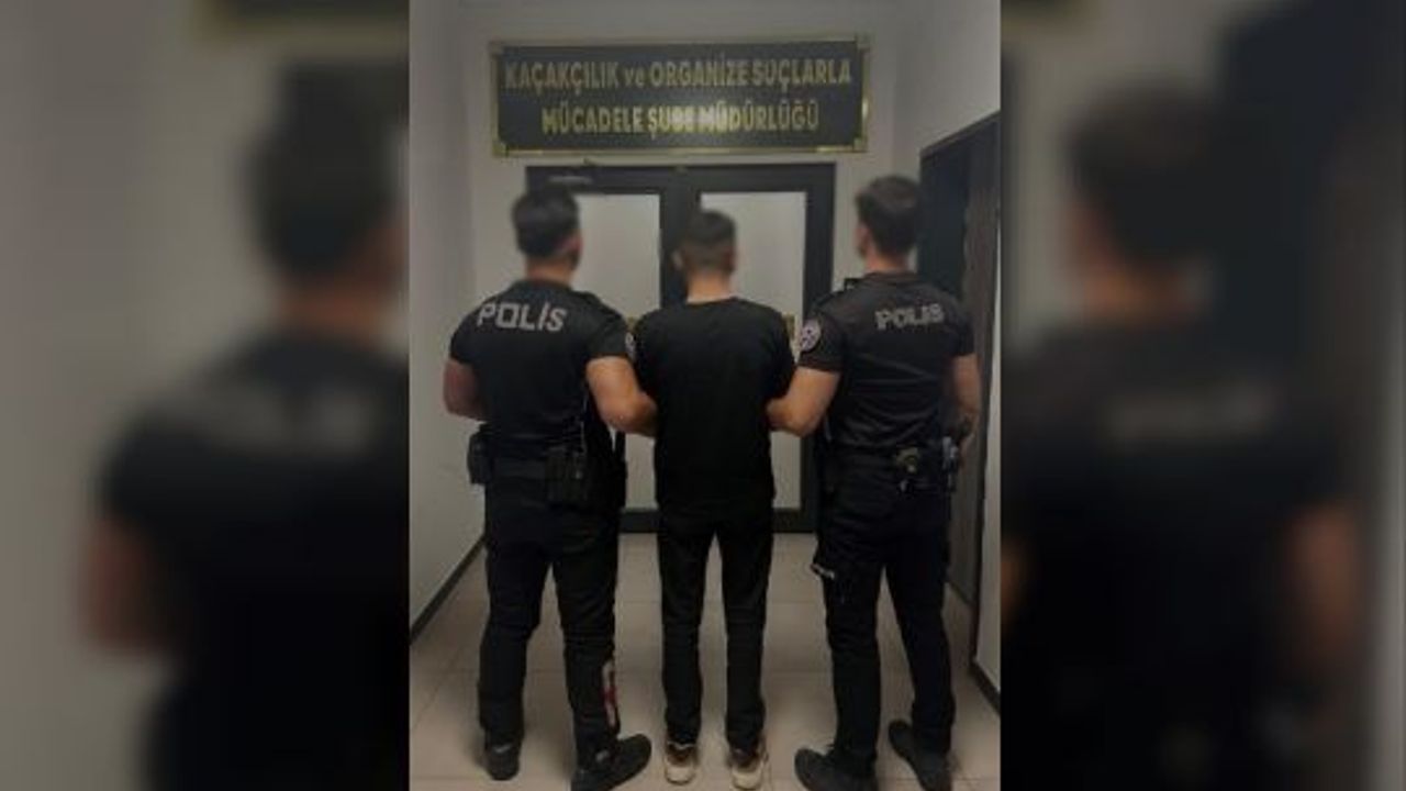 İzmit’te 300 Bin Dal Bandrolsüz Sigara Ele Geçirildi