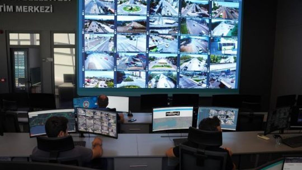 Başiskele Kavşağı’nda Trafik Teknolojiyle Kontrol Altında