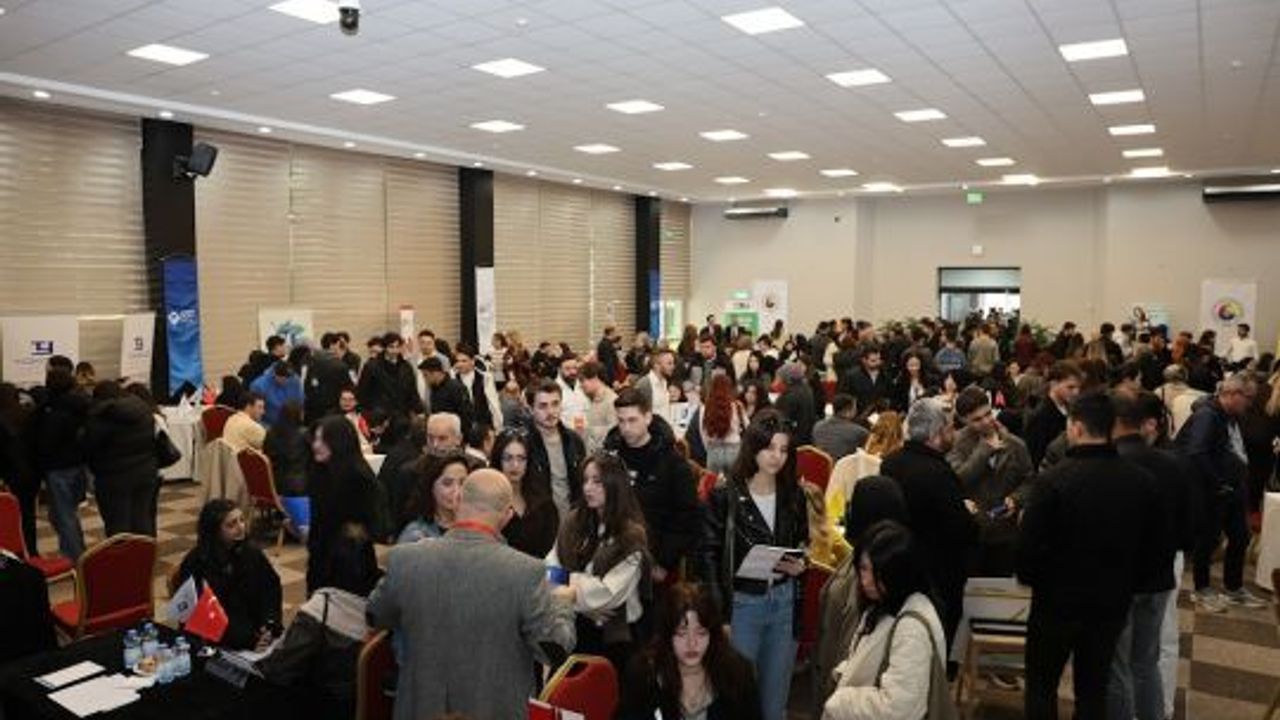 Körfez’de Kariyer Günü: Gençler İş Dünyasıyla Buluştu