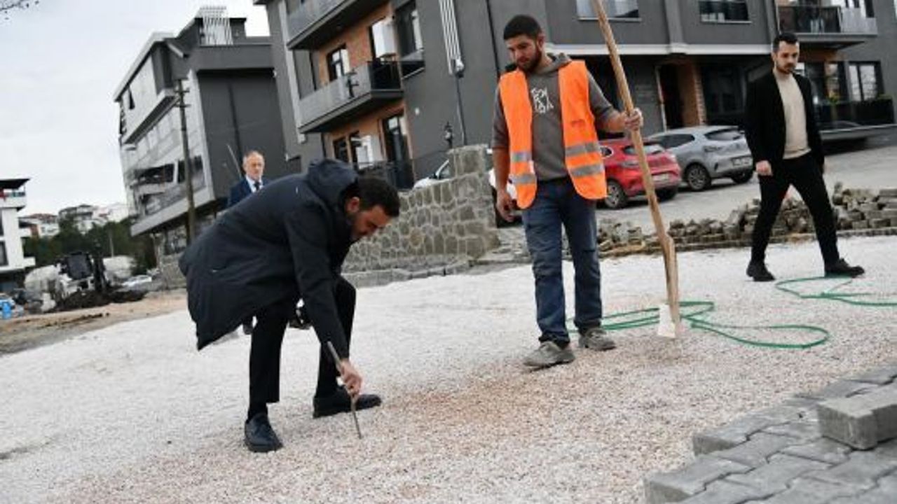 Başiskele’de Başkan Özlü, Üstyapı Çalışmalarını Hız Kesmeden Sürdürüyor