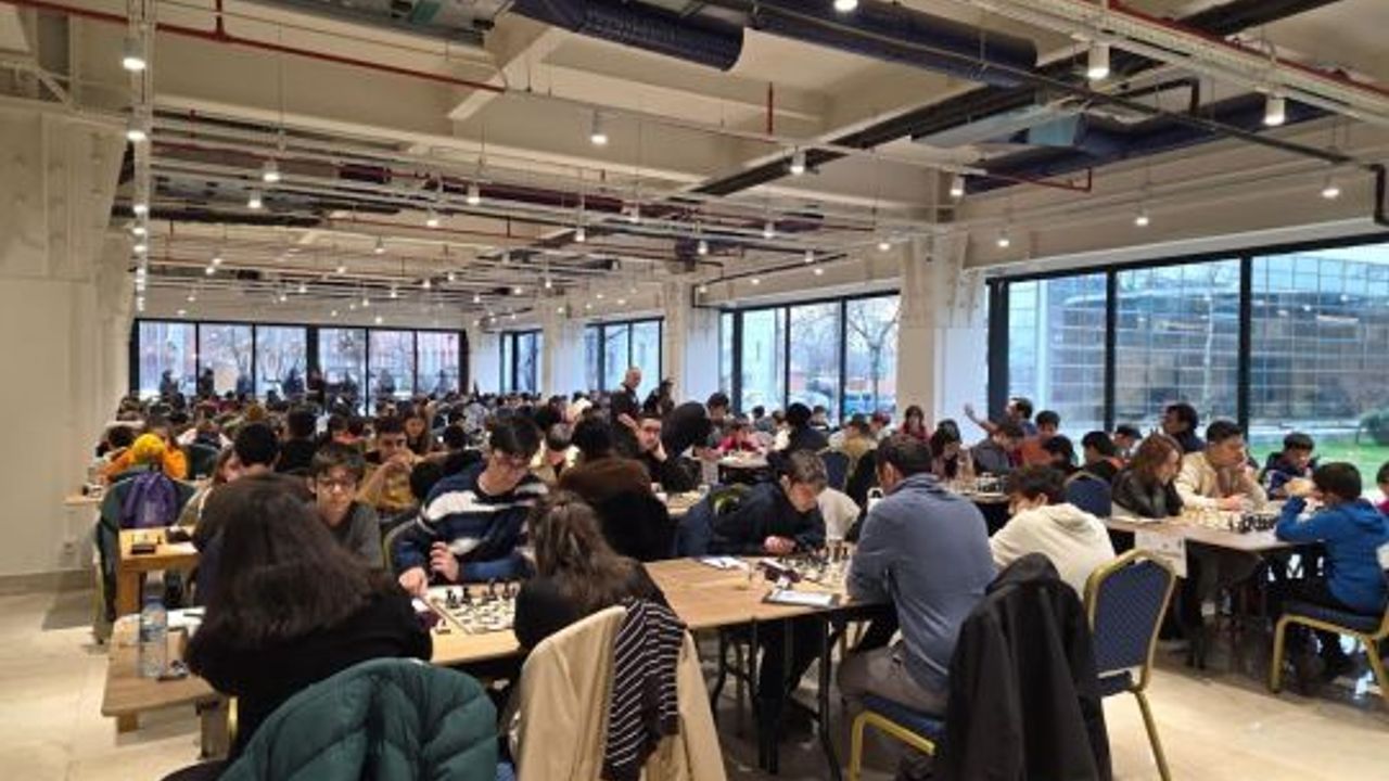 Kocaeli Sanayi Odası Satranç Turnuvası Renkli Görüntülere Sahne Oldu