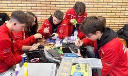 KÖRFEZ TİCARET ODASI’NIN PROTOKOL OKULU, ROBOT ŞAMPİYONASI’NDA DERECEYE GİRDİ