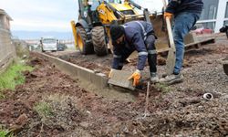 Derince’de Yol ve Çevre Düzenleme Çalışmaları Hız Kesmeden Sürüyor