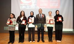 Derince’de İstiklal Marşı’nın Kabulü ve Mehmet Akif Ersoy Anıldı