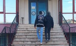 İzmit’te Dolandırıcılıktan Aranan Şahıs Yakalandı