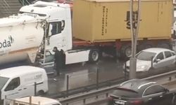 D-100 Karayolu’nda Zincirleme Kaza: Otomobil Ezildi