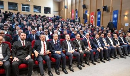 Cumhurbaşkanı Yardımcısı, Yılmaz, Kanaat Önderleriyle Buluştu.