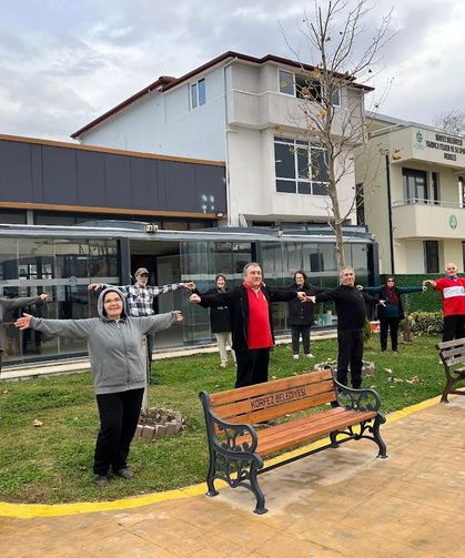Körfez’de Yaşlılara Saygı ve Aktif Yaşam Vurgusu