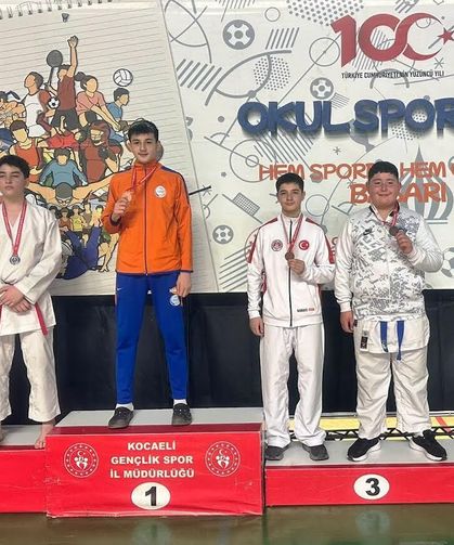 Kocaeli’de Karate Seçmelerinde Körfez’den Büyük Başarı