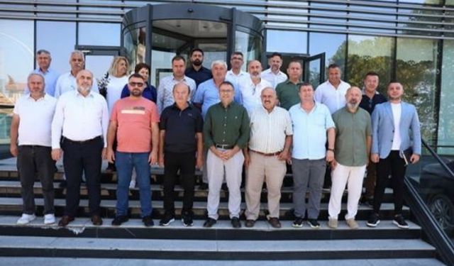 Derince Belediye Başkanı, Muhtarlarla Toplantı Düzenledi