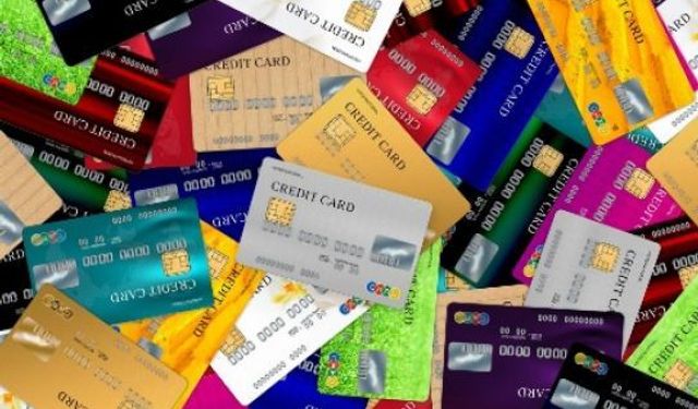 KREDİ KARTLARINDAN, ALINACAK VERGİYE TEPKİ