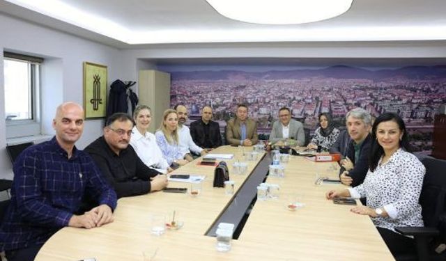 Derince Belediye Başkanı, Av. Gökçe, Telekom Yetkilileri ile Toplantı Düzenledi