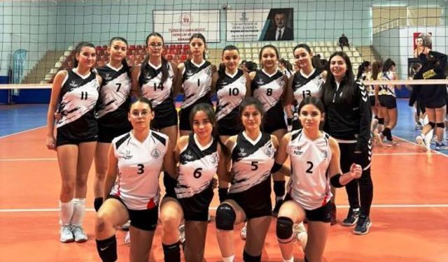 KÖRFEZLİ KIZLAR, RAKİBİNE KARŞI GÜÇLÜ BİR OYUN SERGİLEDİ