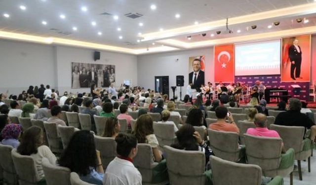 Derince'de, Genç Müzisyenlerin Muhteşem Performansı