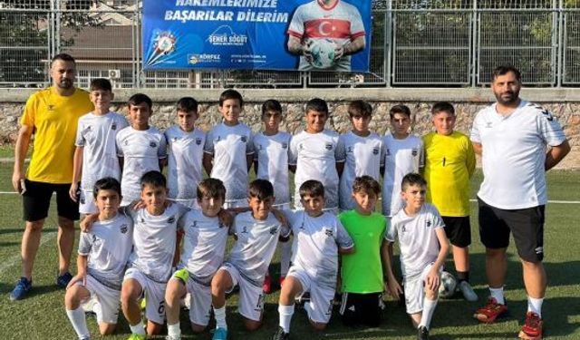 Minik Yetenekler Körfez'de Zafer Bayramı Coşkusuyla Sahada