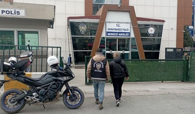 İzmit’te Hırsızlık Suçundan Aranan Kişi Yakalandı