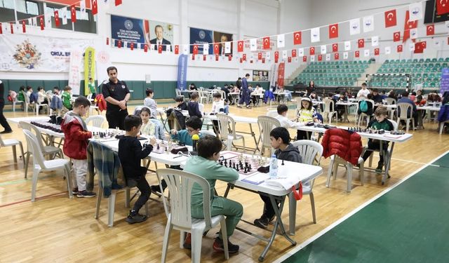 Derince’de Satranç Turnuvası Dzenlendi