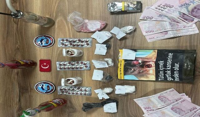 İzmit’te Uyarıcı Madde ve Sahte Para Operasyonu